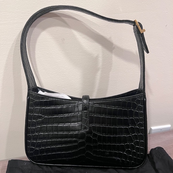 SAINT LAURENT LE 5 À 7 IN CROCODILE-EMBOSSED SHINY LEATHER YSL Hobo bag - Picture 7 of 13